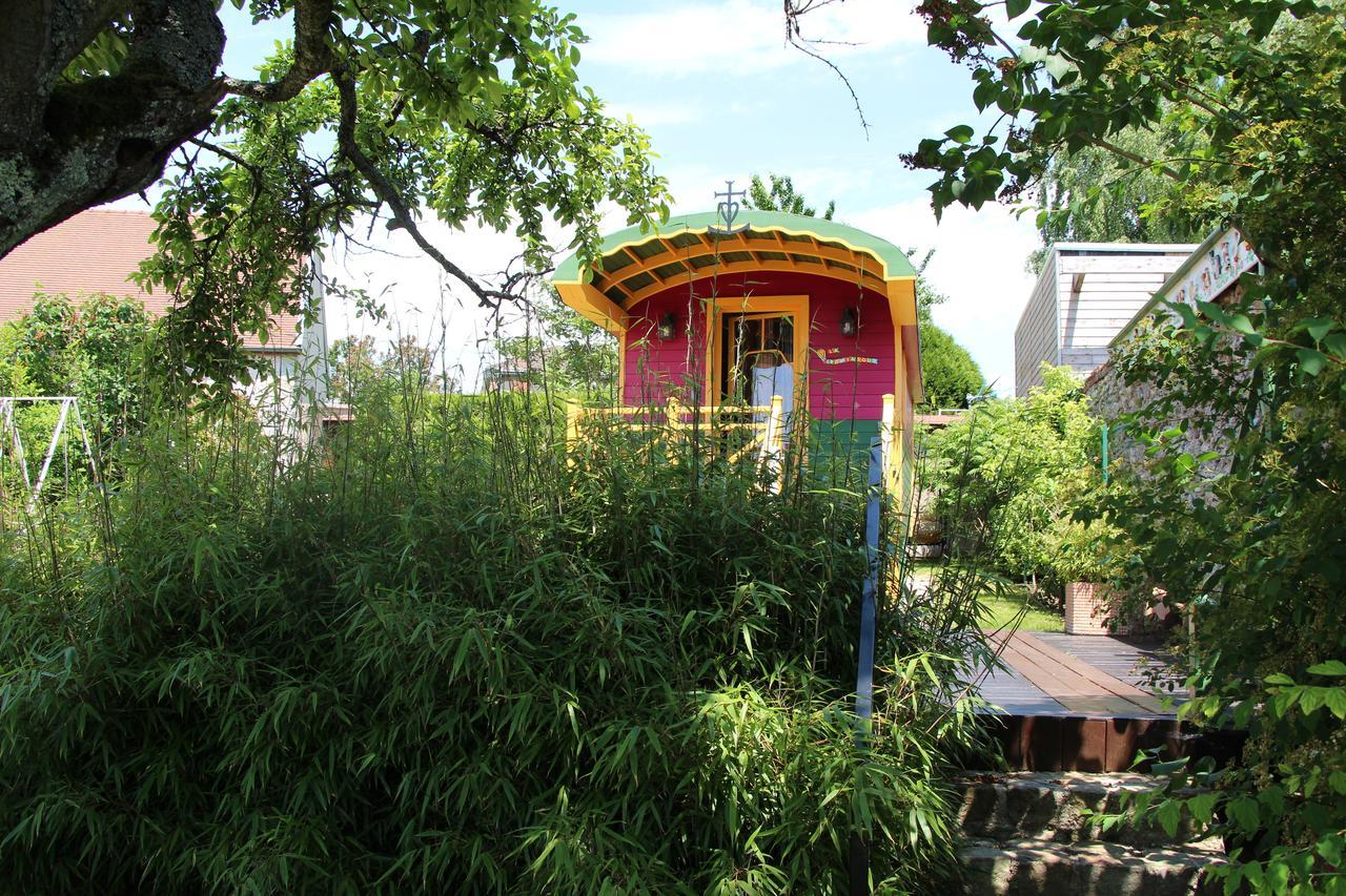 Bed and Breakfast Roulotte La Dominique Romery  Zewnętrze zdjęcie