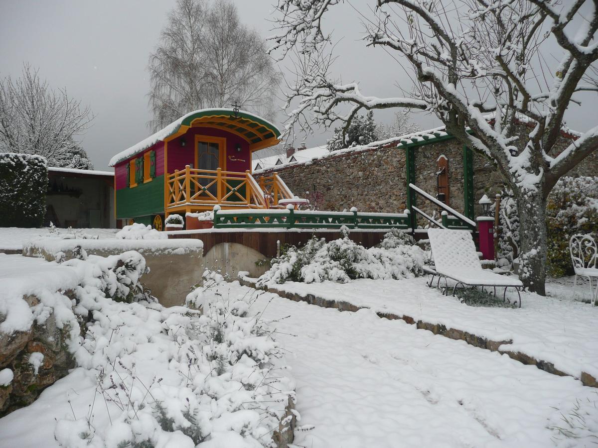 Bed and Breakfast Roulotte La Dominique Romery  Zewnętrze zdjęcie