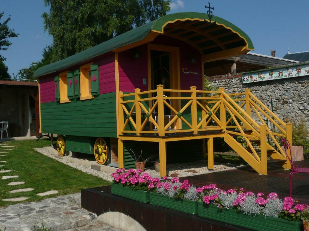 Bed and Breakfast Roulotte La Dominique Romery  Zewnętrze zdjęcie