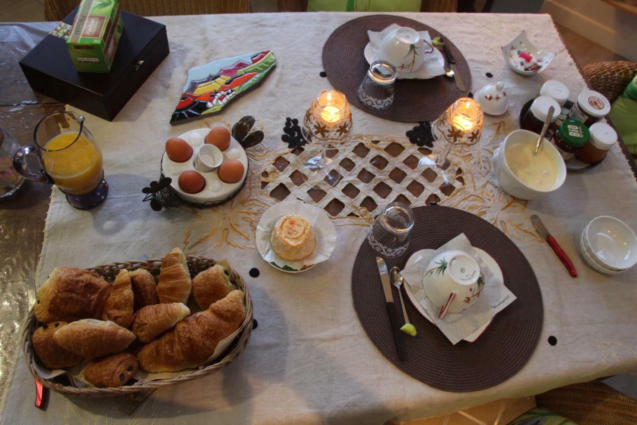 Bed and Breakfast Roulotte La Dominique Romery  Zewnętrze zdjęcie