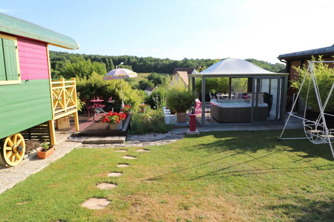 Bed and Breakfast Roulotte La Dominique Romery  Zewnętrze zdjęcie